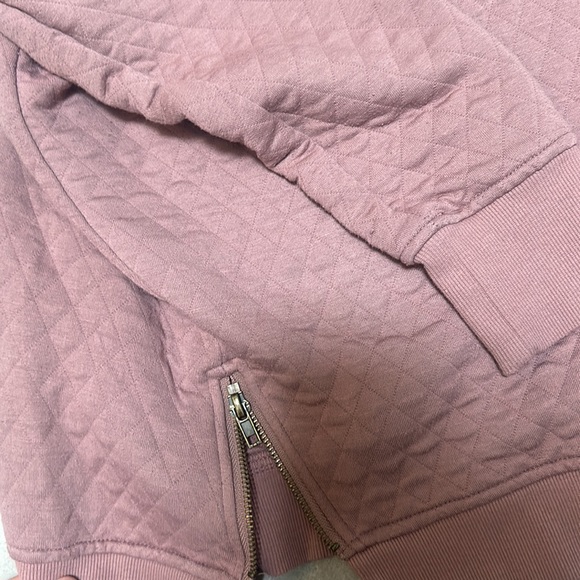 Pull over cute - Picture 2 of 3